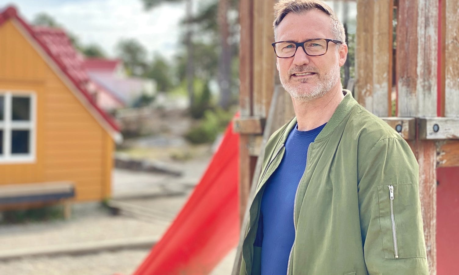 Rektor ved Halhjem barneskule, Andre Sæthre håpar på meir bruk av turgåarar i skuleområdet. (Foto: ØH)