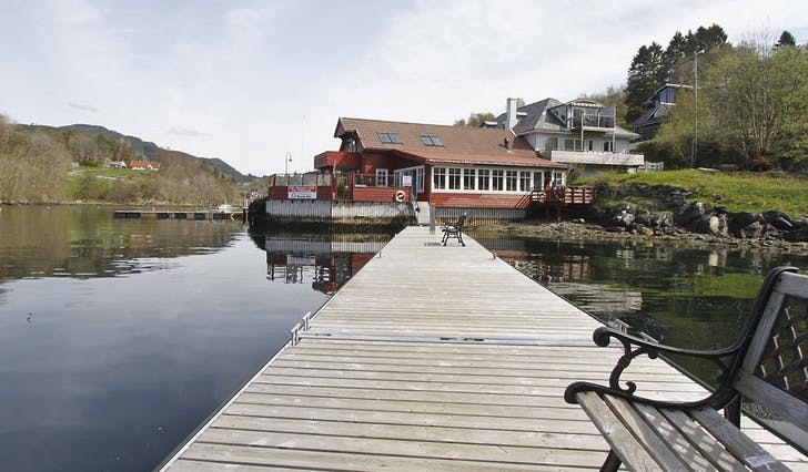 Restauranten Ole B på Buena i Lysefjorden kjem no for sal. (Arkivfoto: Kjetil Vasby Bruarøy)