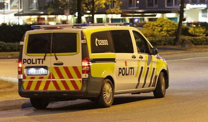 Politiet rykte ut til Os sentrum for å ta hand om ein mann natt til søndag. (Arkivfoto: Kjetil Vasby Bruarøy)